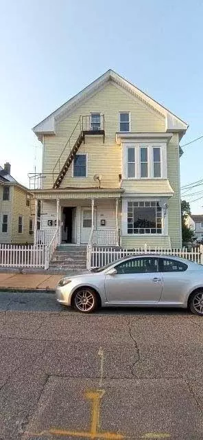 39 Ashton St, Providence, RI 02904