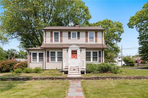 88 Harold St, Barrington, RI 02806