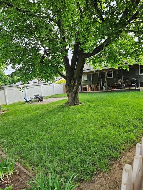 83 Merida Ave, Woonsocket, RI 02895 photo 2
