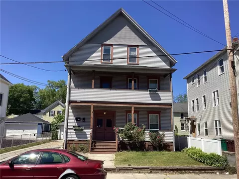 172 Second Ave, Woonsocket, RI 02895 photo 2