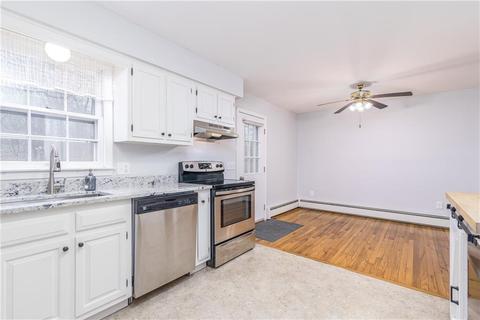 5 Holly Dr, Westerly, RI 02891 photo 8