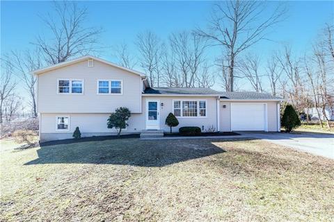 5 Holly Dr, Westerly, RI 02891 photo 1