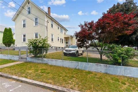 56 Lakeview Ave, Pawtucket, RI 02860