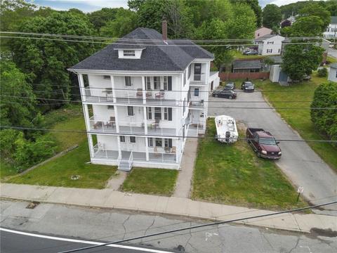 1262 Mendon Rd, Woonsocket, RI 02895 photo 4