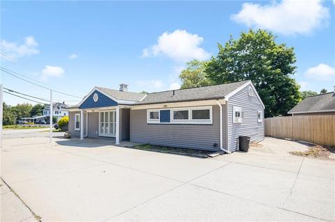 1010 Warwick Ave, Warwick, RI 02888