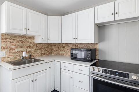 1010 Warwick Ave, Warwick, RI 02888 photo 4