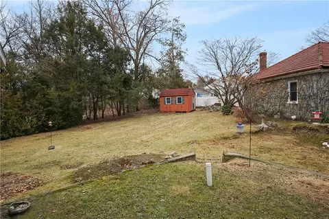 137 Oakley Rd, Woonsocket, RI 02895 photo 5