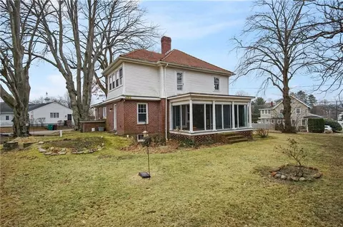137 Oakley Rd, Woonsocket, RI 02895 photo 7