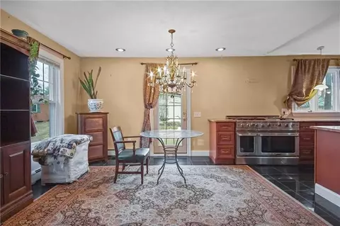 137 Oakley Rd, Woonsocket, RI 02895 photo 15