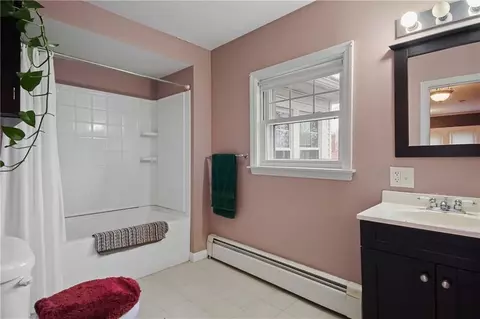 137 Oakley Rd, Woonsocket, RI 02895 photo 40