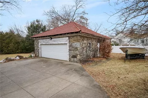 137 Oakley Rd, Woonsocket, RI 02895 photo 4