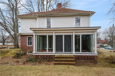 137 Oakley Rd, Woonsocket, RI 02895 photo 8