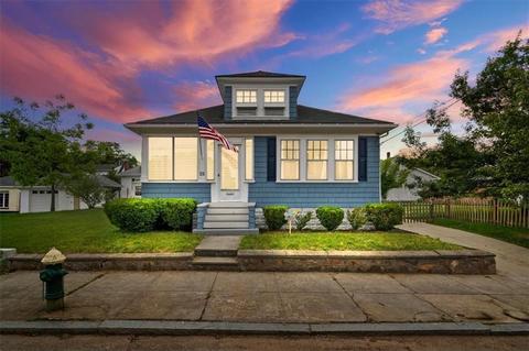 15 Dedham Ave, Providence, RI 02909
