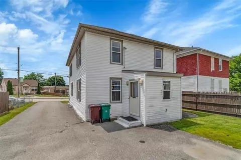 414 Logee St, Woonsocket, RI 02895 photo 4