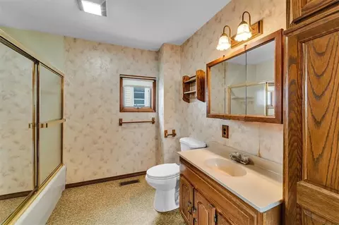 414 Logee St, Woonsocket, RI 02895 photo 22