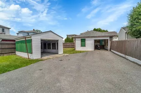 414 Logee St, Woonsocket, RI 02895 photo 5