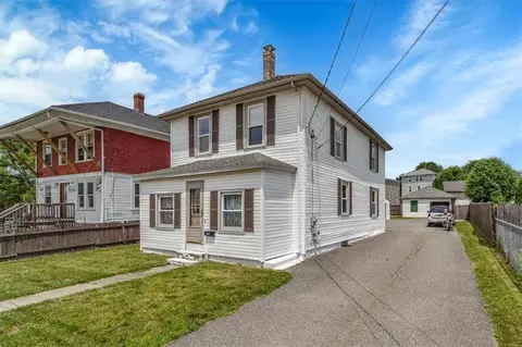414 Logee St, Woonsocket, RI 02895 photo 8