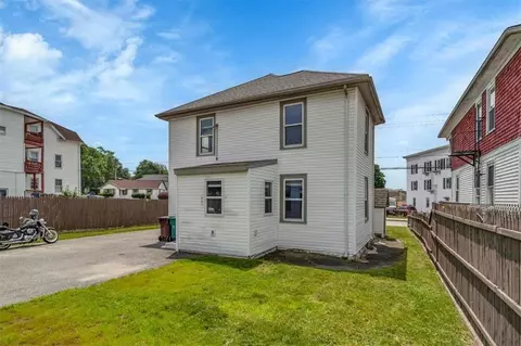 414 Logee St, Woonsocket, RI 02895 photo 3