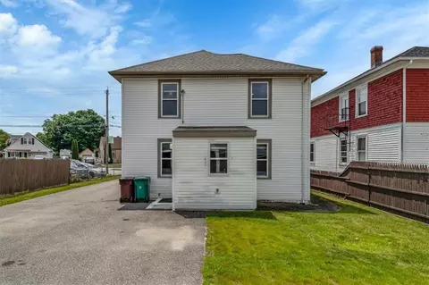 414 Logee St, Woonsocket, RI 02895 photo 2