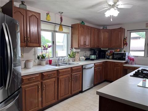 59 Wanda Ave, Woonsocket, RI 02895 photo 7