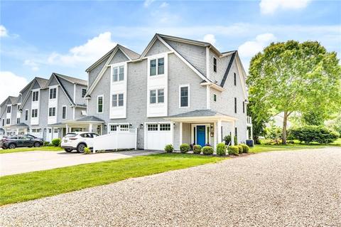 100 Algonquin Rd #12, Narragansett, RI 02882