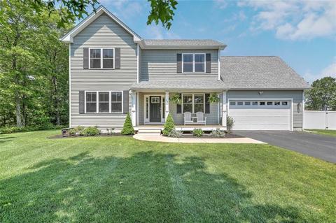58 Watercress Ct, Coventry, RI 02816