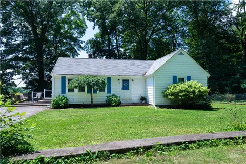 180 Lippitt Ave, Cumberland, RI 02864