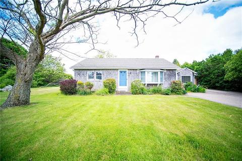 73 Sea View Ave, South Kingstown, RI 02879
