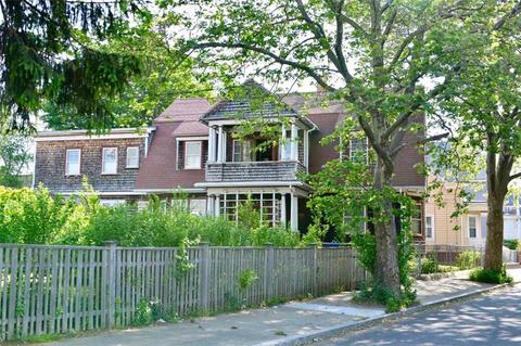 201 Baker St, Providence, RI 02905