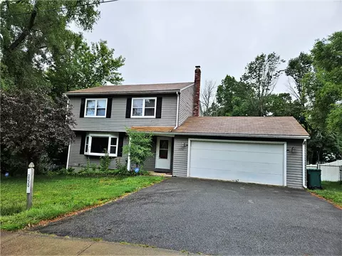 2330 Diamond Hill Rd, Woonsocket, RI 02895 photo 16