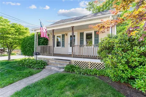 122 Read Ave, Coventry, RI 02816