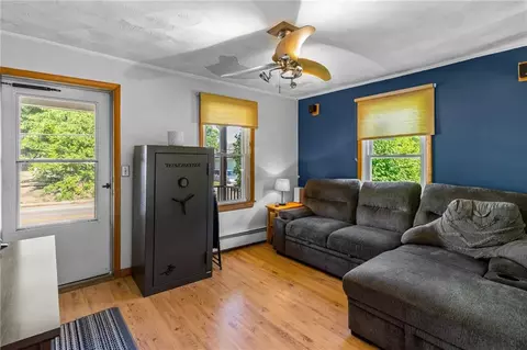 122 Read Ave, Coventry, RI 02816 photo 5