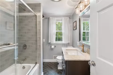155 Kiwanee Rd, Warwick, RI 02888 photo 9