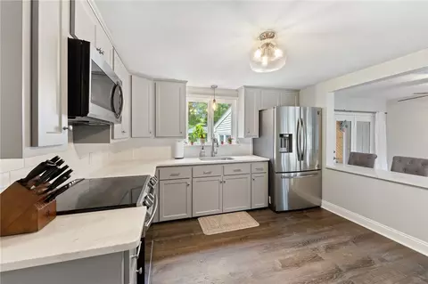 155 Kiwanee Rd, Warwick, RI 02888 photo 3