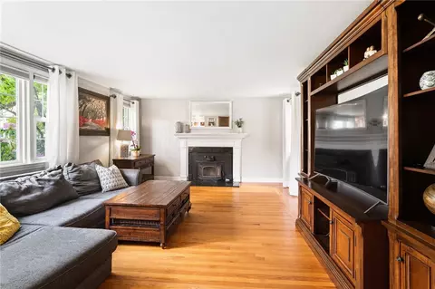 155 Kiwanee Rd, Warwick, RI 02888 photo 6