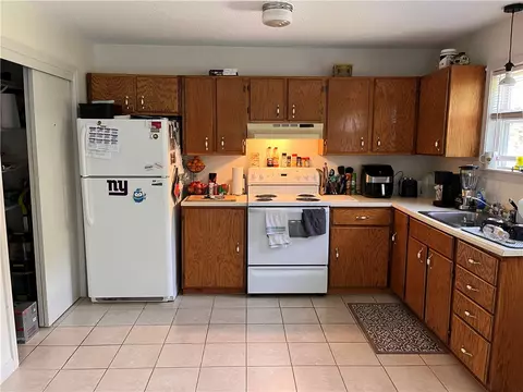 74 Brandywine Dr, Westerly, RI 02891 photo 2