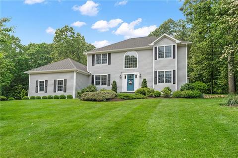 27 Linden Ct, North Kingstown, RI 02852