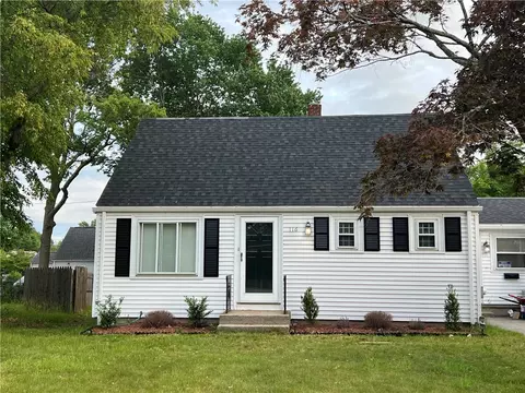 116 Bellevue Ave, Warwick, RI 02888