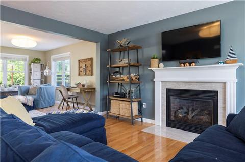 27 Coastwind Dr, Westerly, RI 02891 photo 5