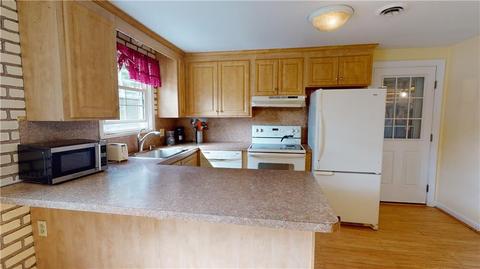 103 Madeleine Ave, Woonsocket, RI 02895 photo 6