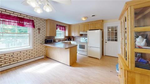 103 Madeleine Ave, Woonsocket, RI 02895 photo 3