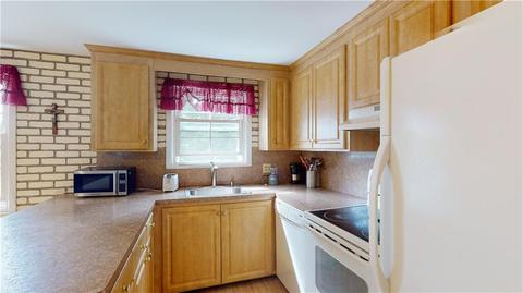 103 Madeleine Ave, Woonsocket, RI 02895 photo 4