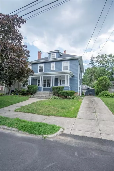 80 Bluff Ave, Cranston, RI 02905
