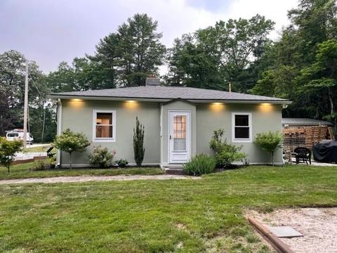 40 Woodside Rd, Burrillville, RI 02826