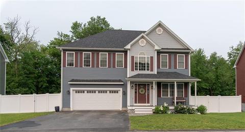 89 Theresa Marie Ave, Woonsocket, RI 02895