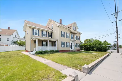 62 Conant St, Pawtucket, RI 02860