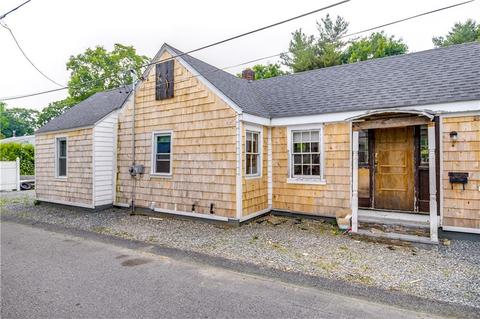10 Prince St, Coventry, RI 02816