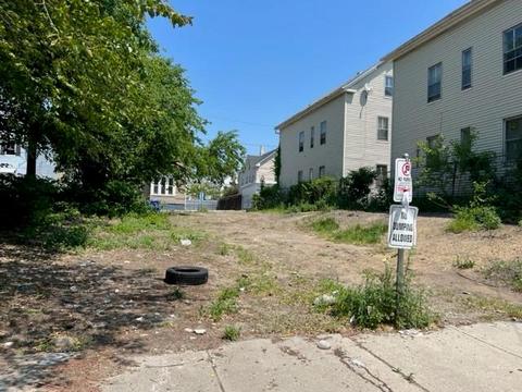 79 Goddard St, Providence, RI 02908