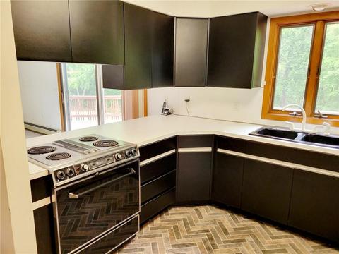 22 Hickory Ln, Westerly, RI 02891 photo 14