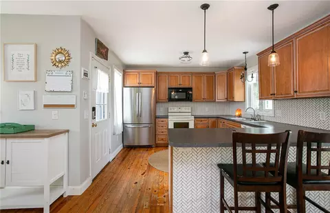 23 Harding Ave, Warren, RI 02885 photo 7